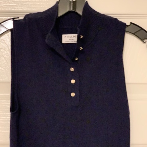 Frame Button Down - Picture 3 of 3